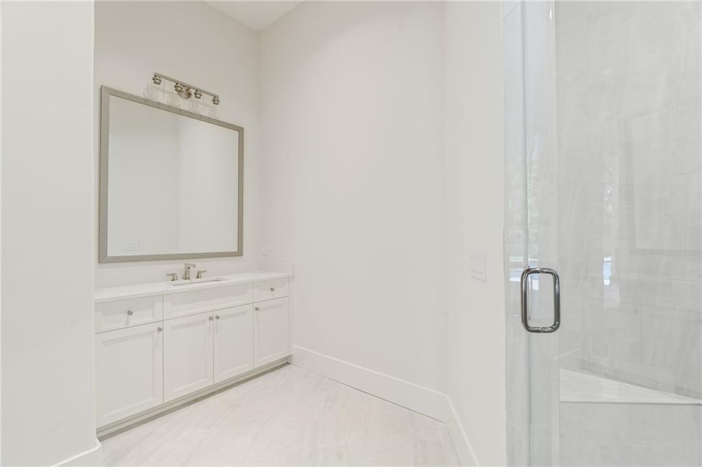 825 Kenry Court