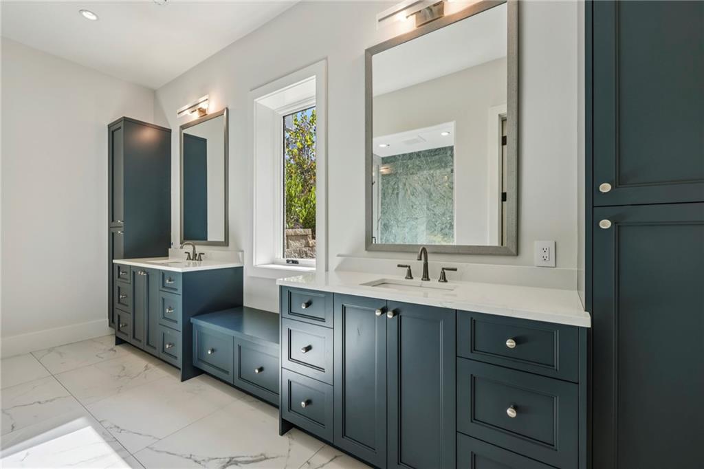 825 Kenry Court