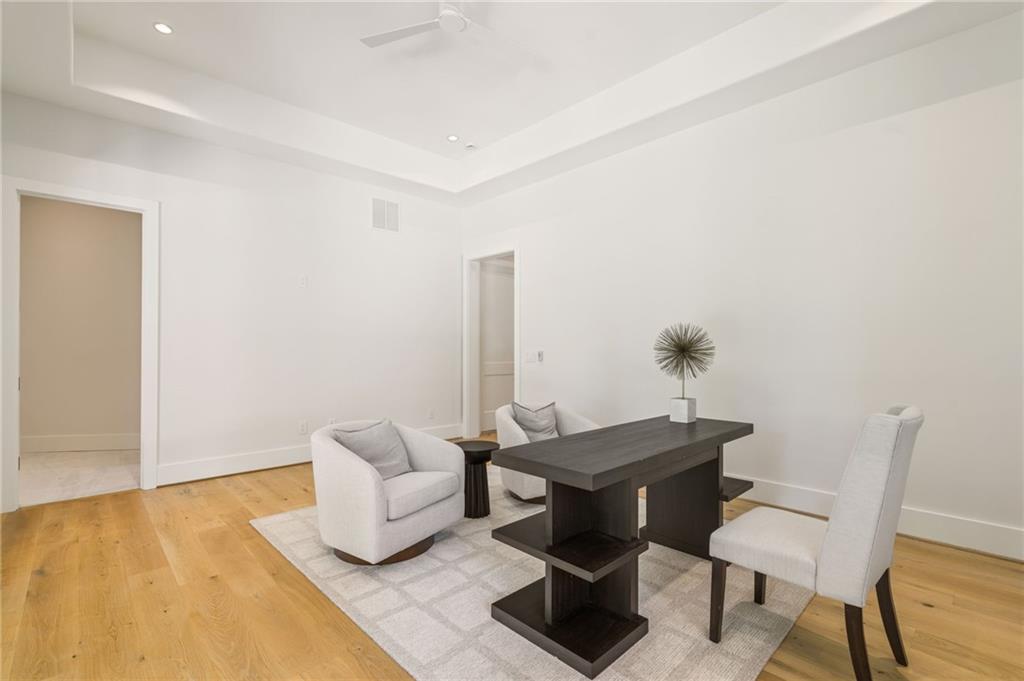 825 Kenry Court