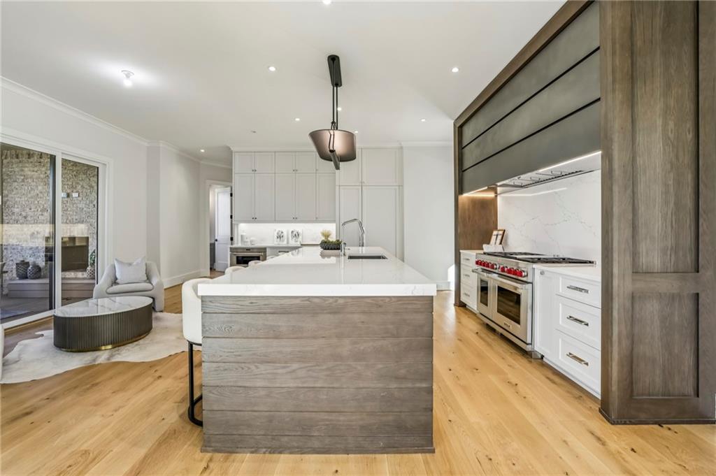 825 Kenry Court