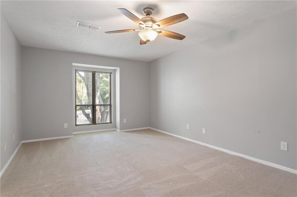 1009 McClelen Way