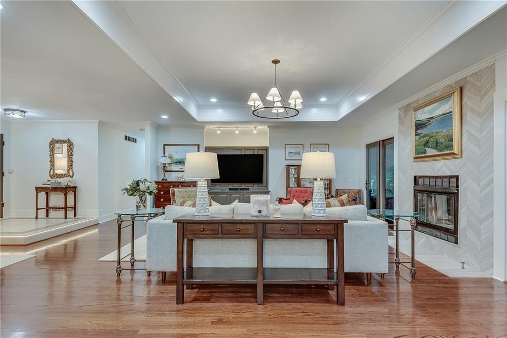 4085 Roxburgh Drive