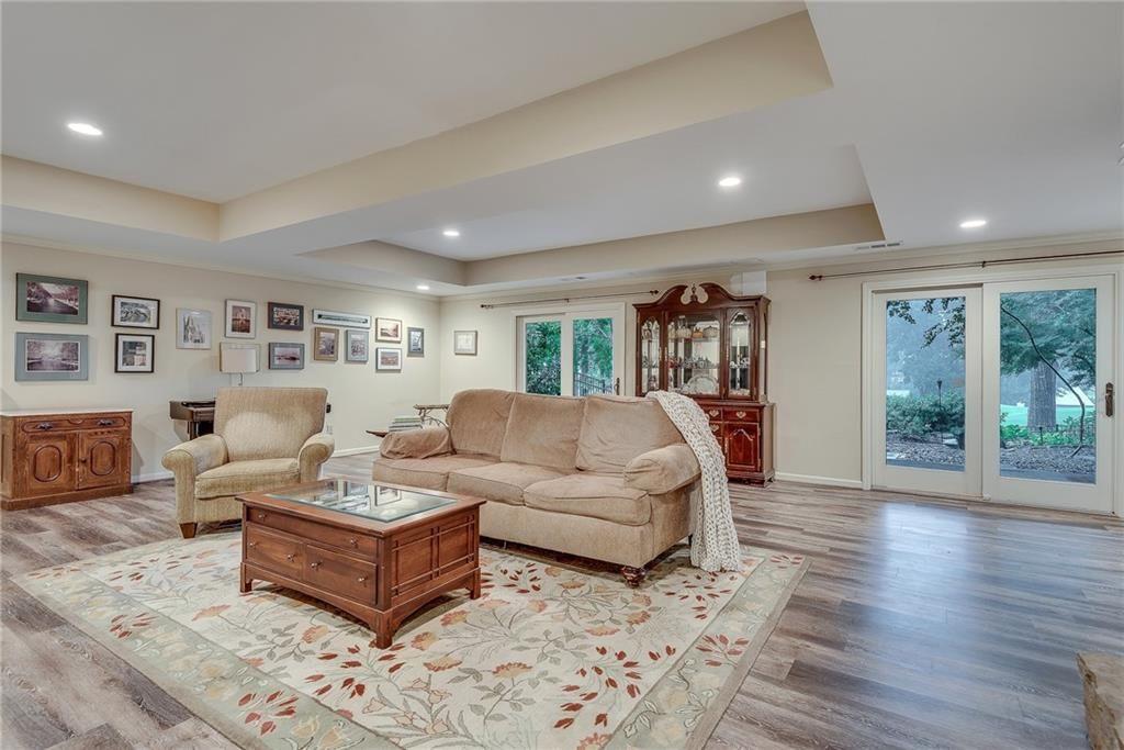 4085 Roxburgh Drive