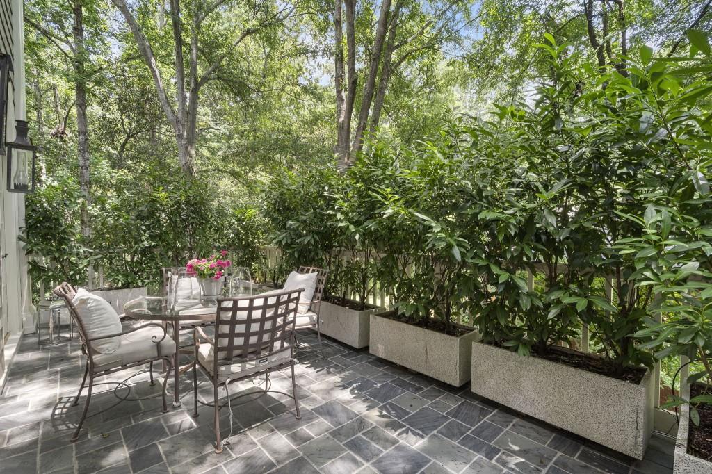 15 Chatsworth Place