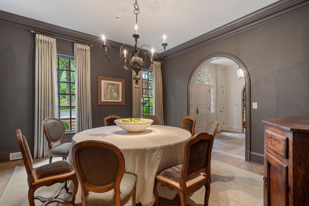 15 Chatsworth Place