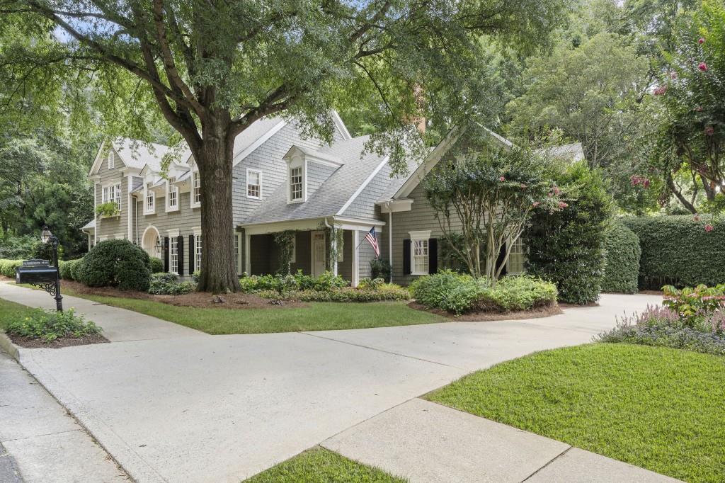 15 Chatsworth Place