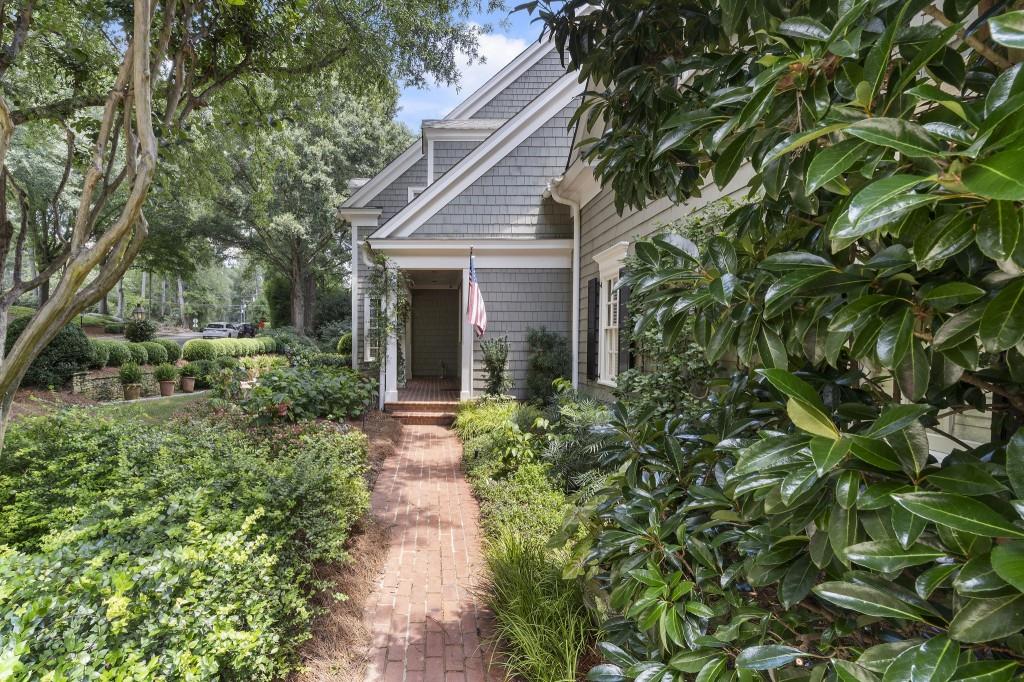 15 Chatsworth Place