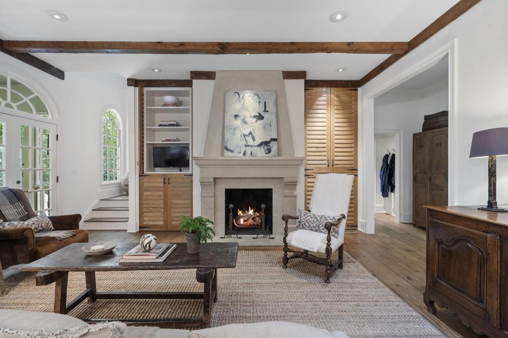 15 Chatsworth Place