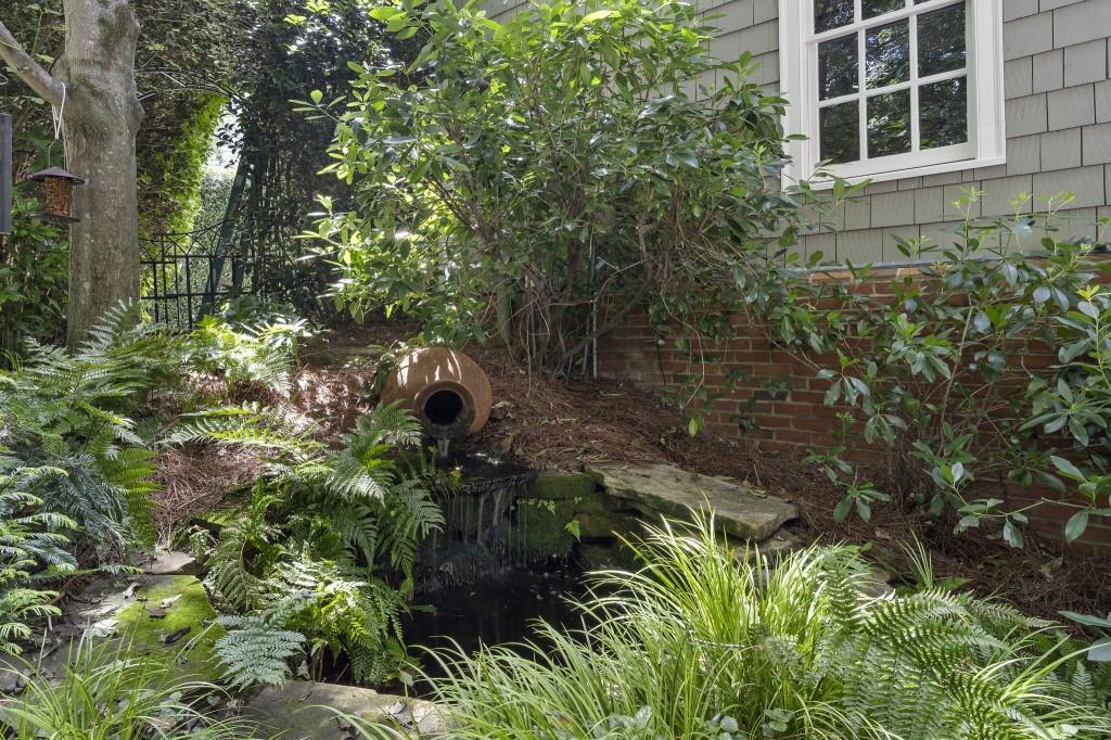 15 Chatsworth Place
