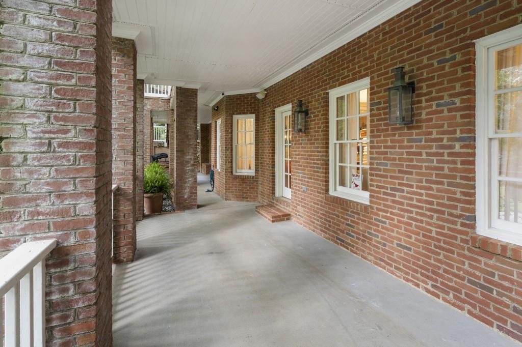 15 Chatsworth Place