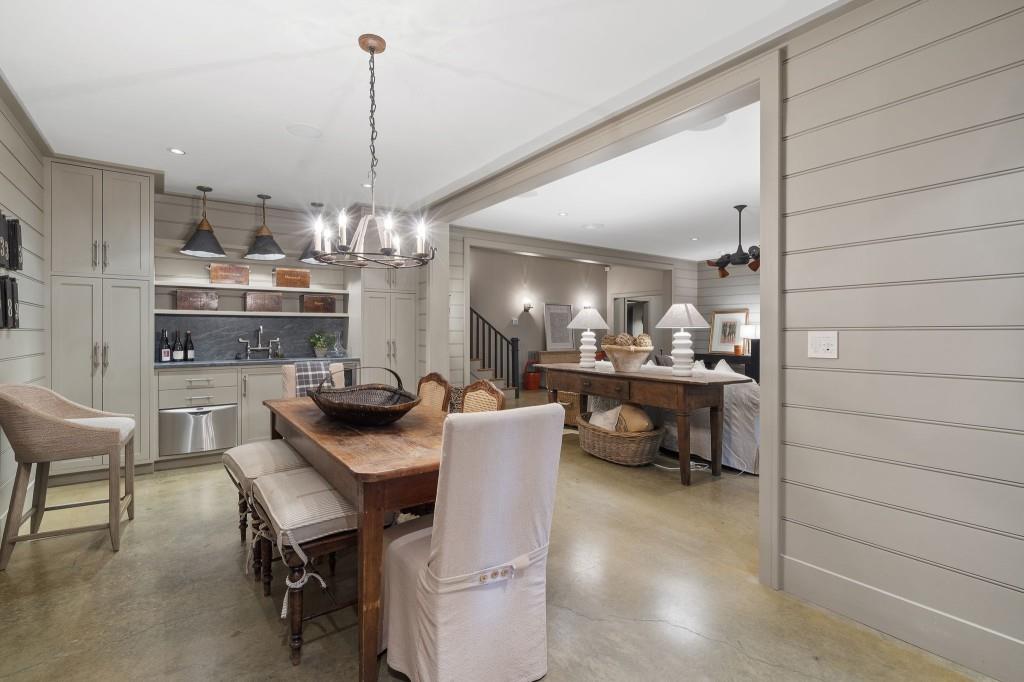15 Chatsworth Place