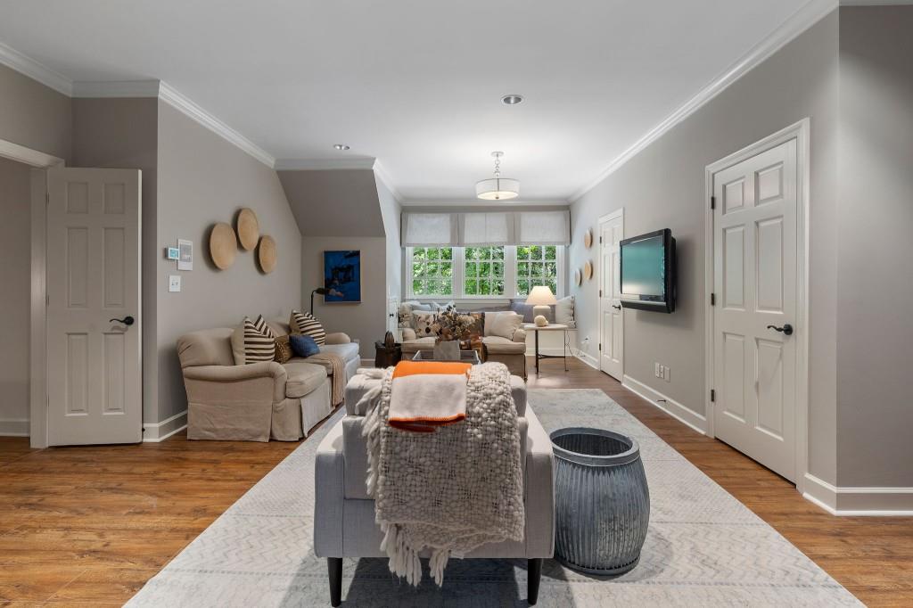 15 Chatsworth Place