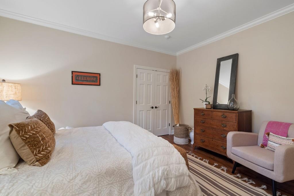 15 Chatsworth Place