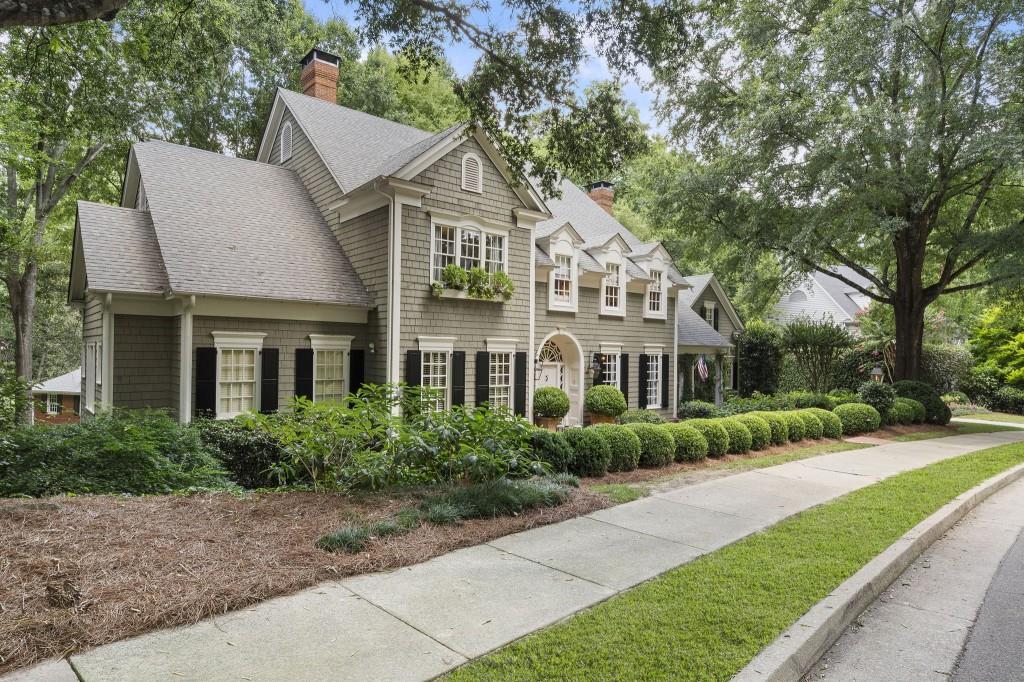 15 Chatsworth Place