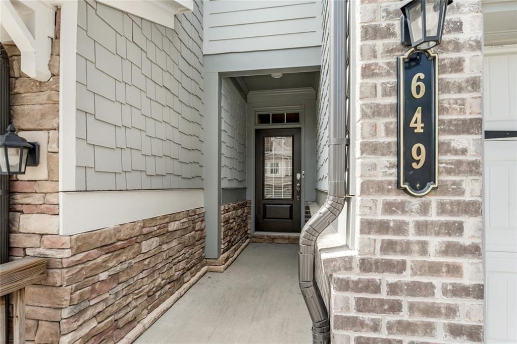 649 Isom Walk