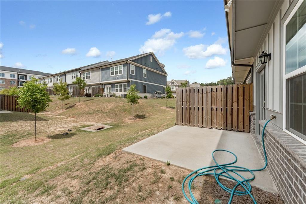 649 Isom Walk