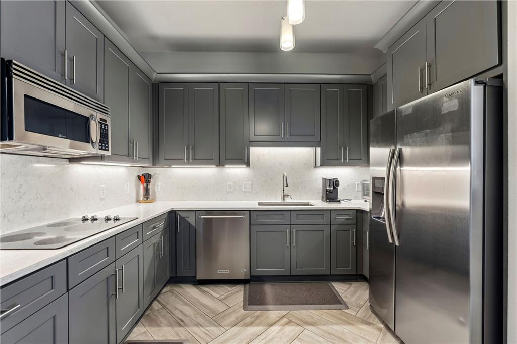 3445 Stratford Road NE Unit 3105