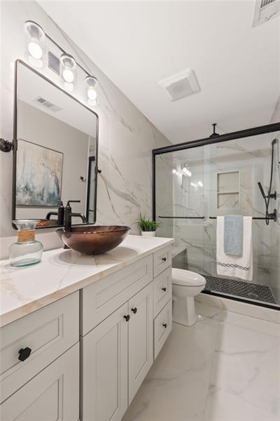 1235 Longpointe Pass