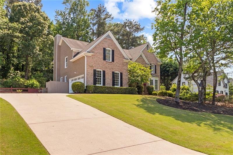1235 Longpointe Pass