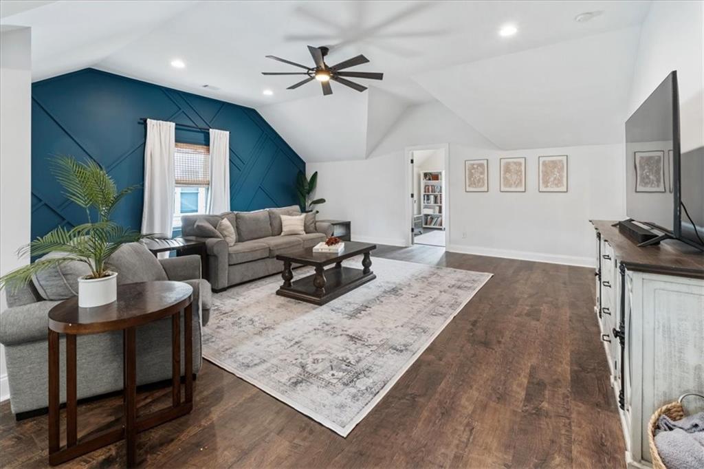 657 Dunbrody Drive