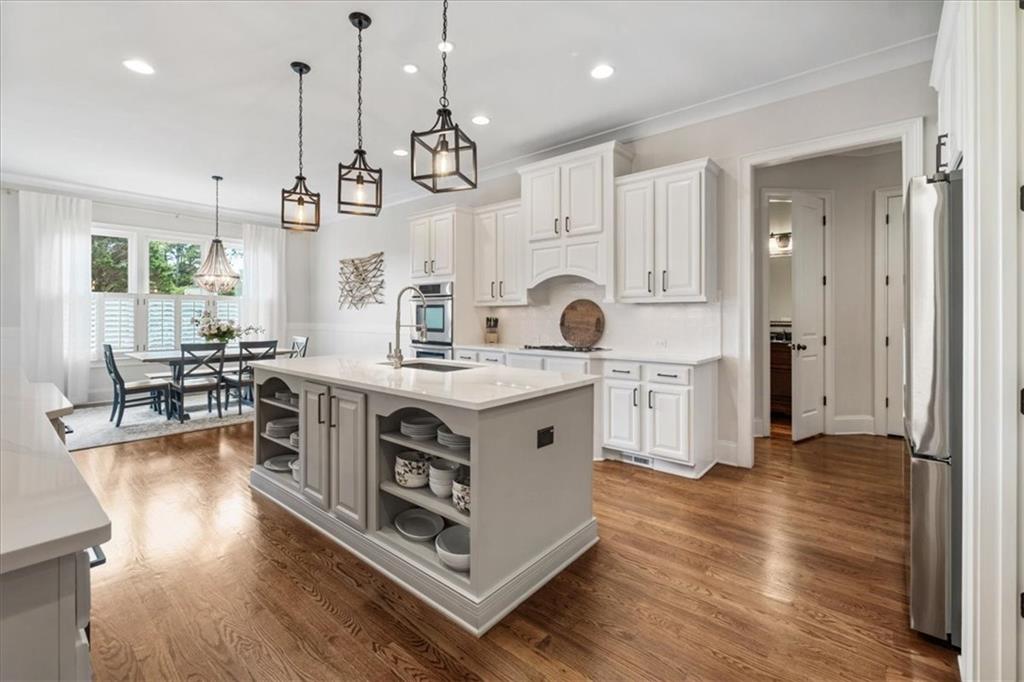657 Dunbrody Drive