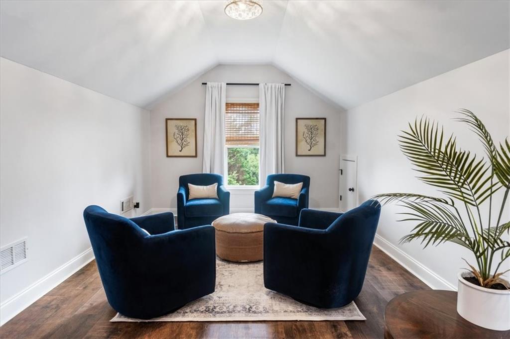 657 Dunbrody Drive