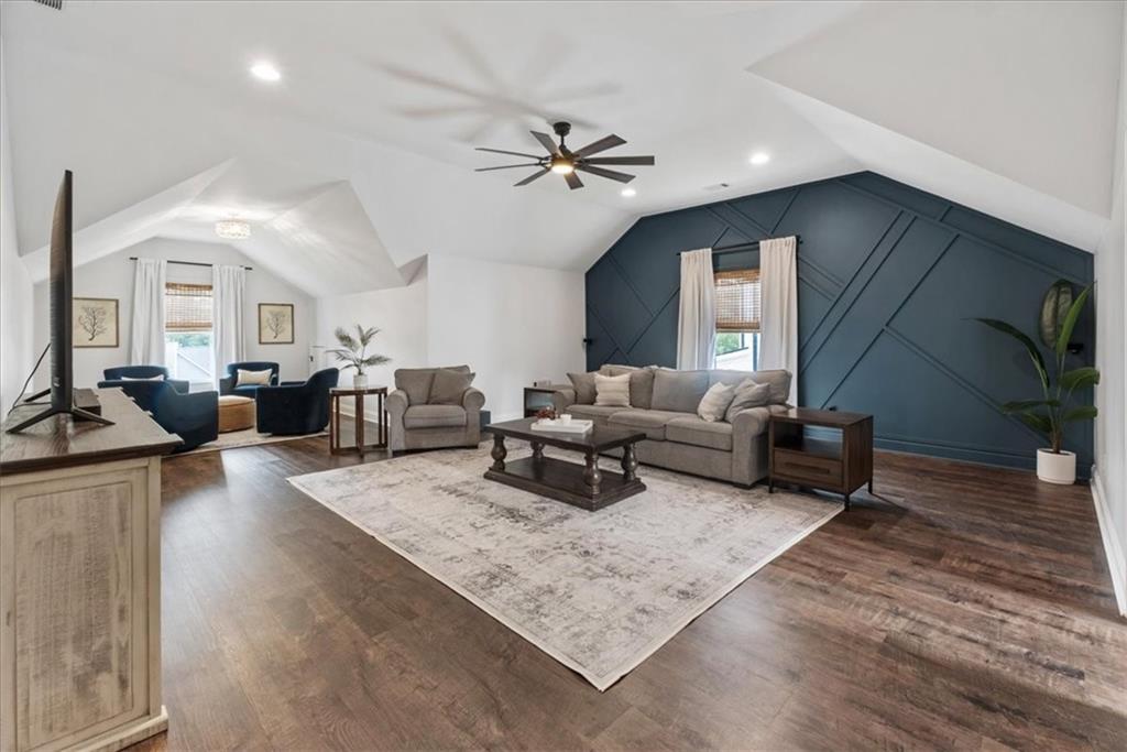 657 Dunbrody Drive