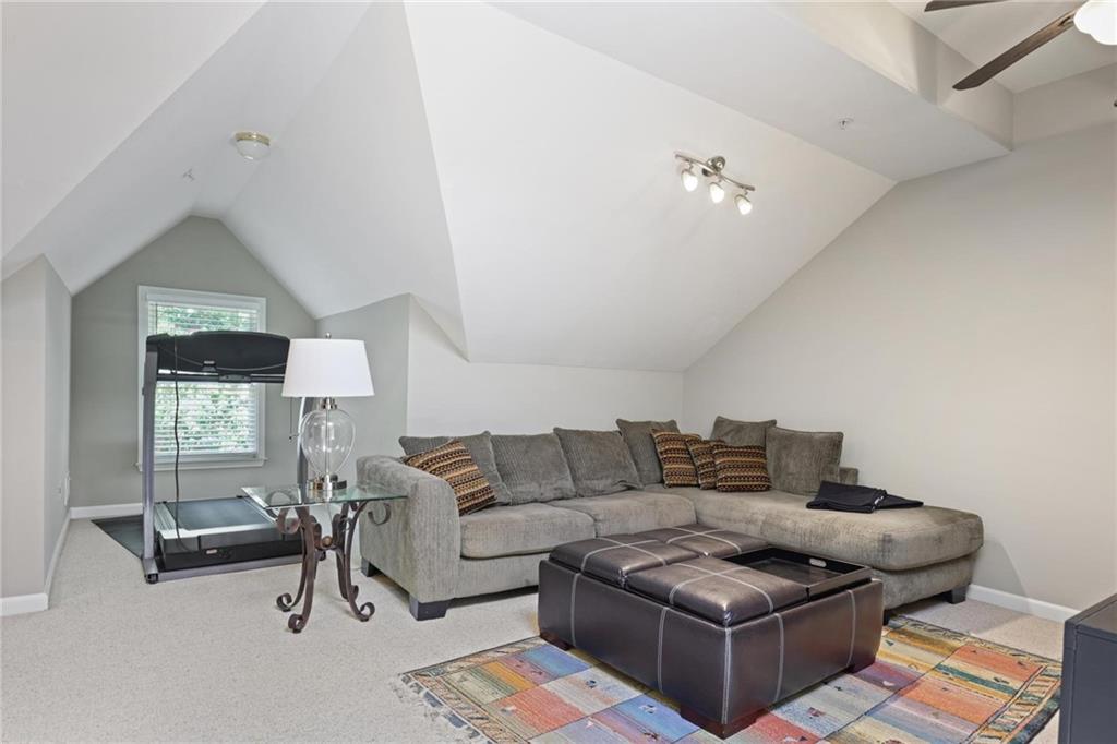 1182 Brookhaven Glen NE