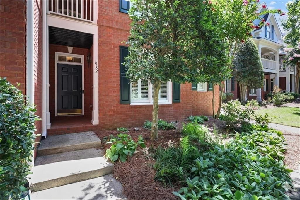 1182 Brookhaven Glen NE