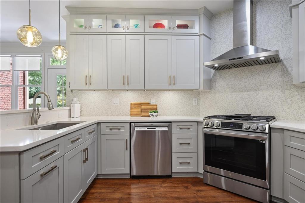 1182 Brookhaven Glen NE
