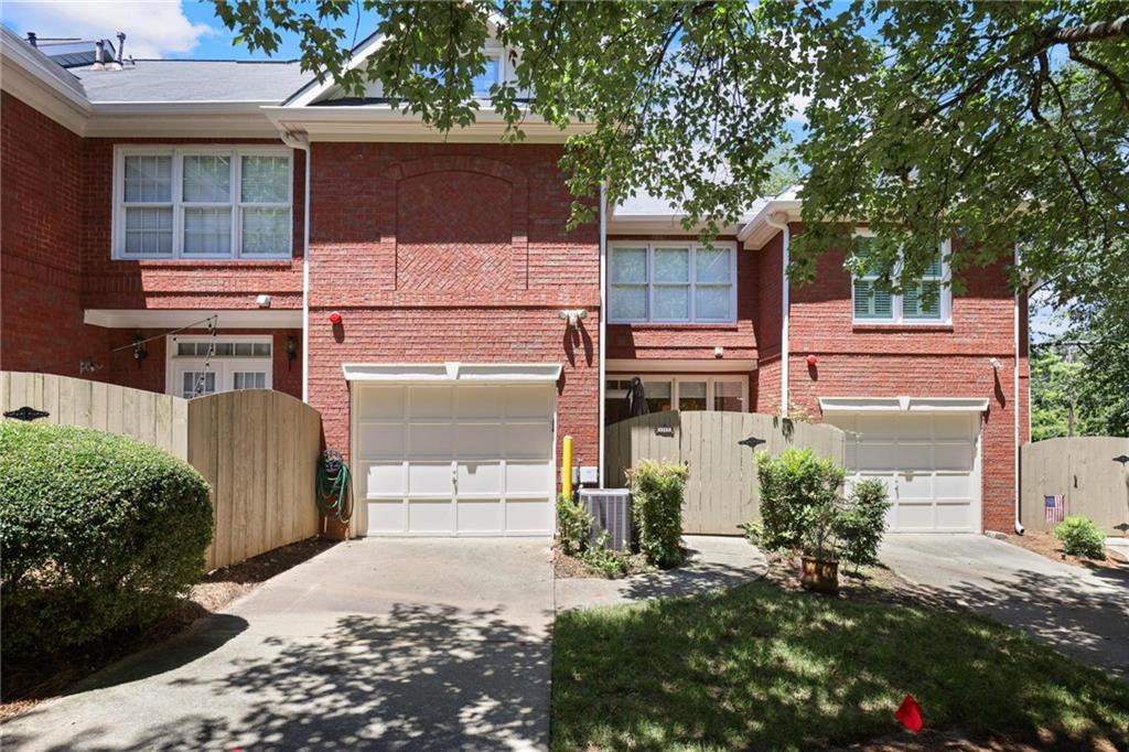 1182 Brookhaven Glen NE