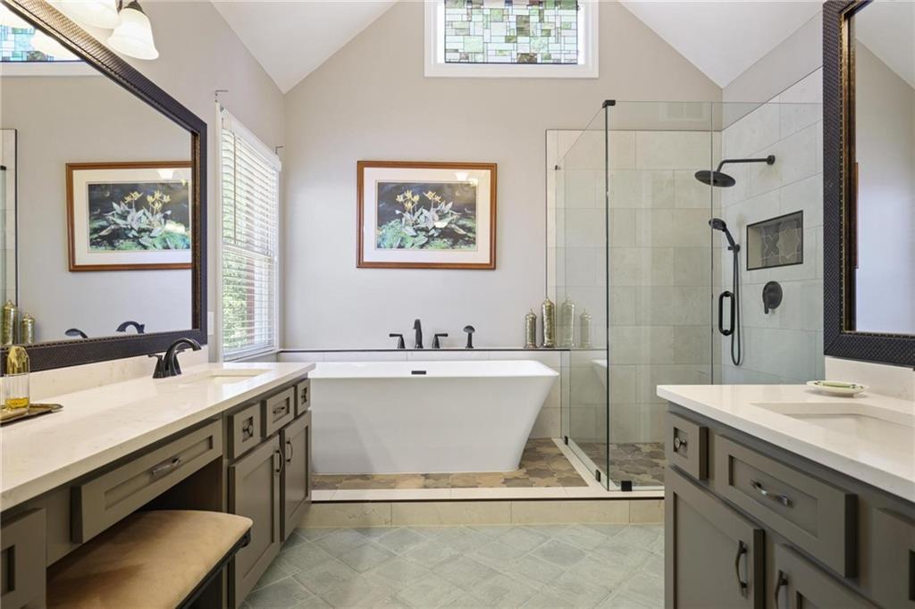 1182 Brookhaven Glen NE