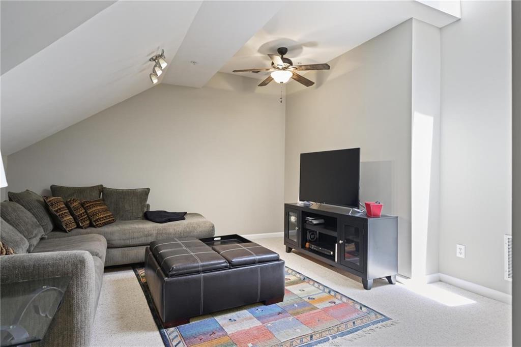 1182 Brookhaven Glen NE
