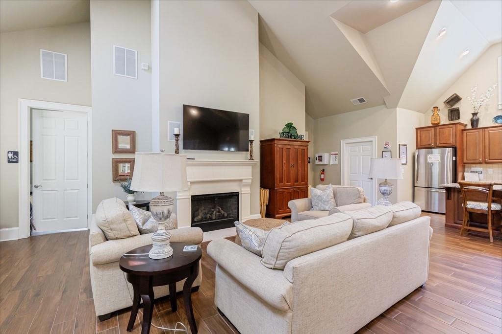 120 Chastain Road NW Unit 1002
