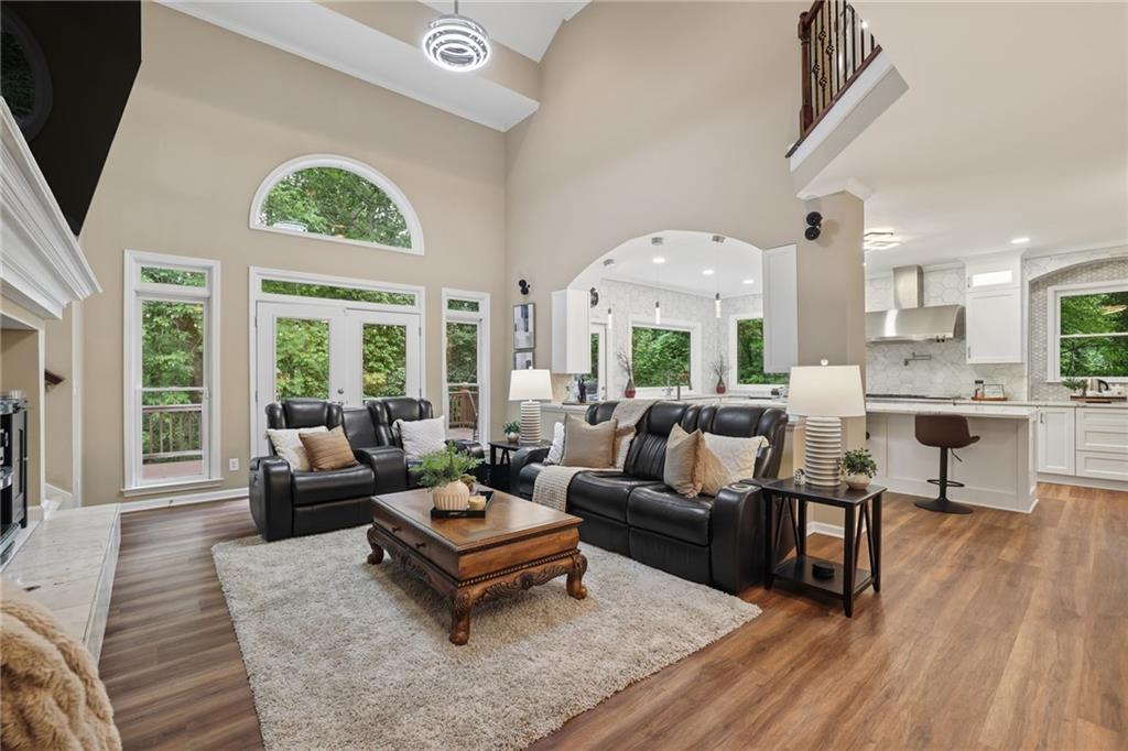 2436 Fontainebleau Drive