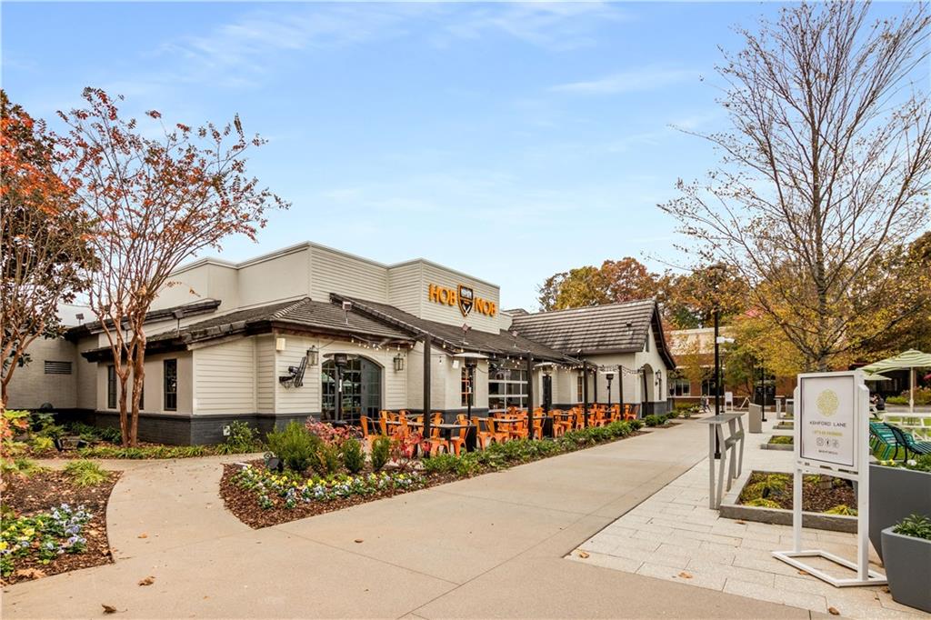 2436 Fontainebleau Drive