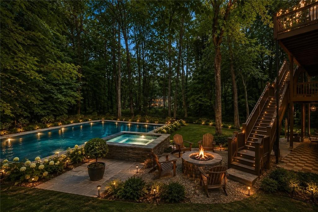 2436 Fontainebleau Drive