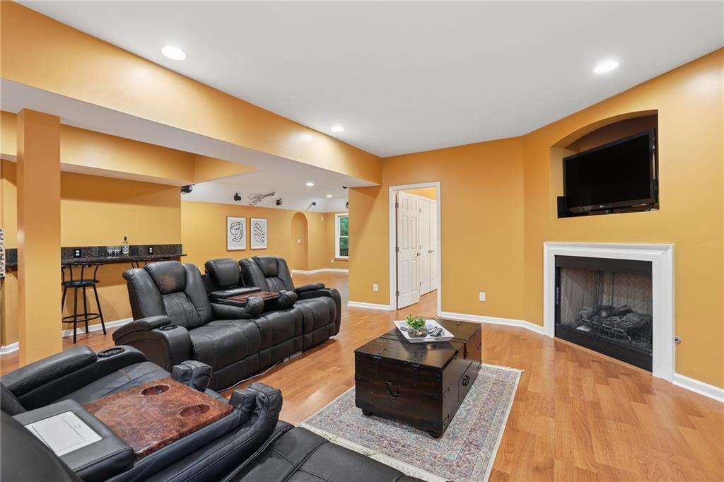2436 Fontainebleau Drive
