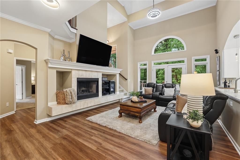 2436 Fontainebleau Drive