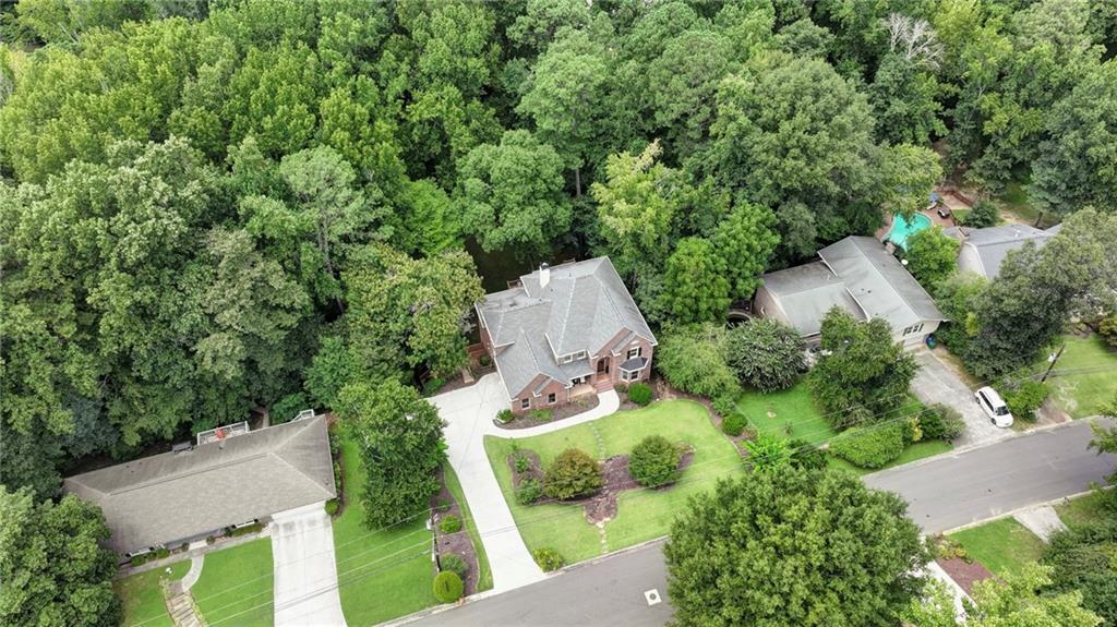 2436 Fontainebleau Drive