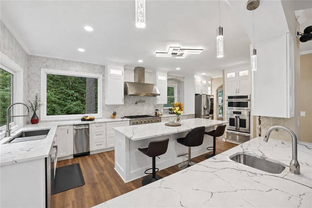2436 Fontainebleau Drive