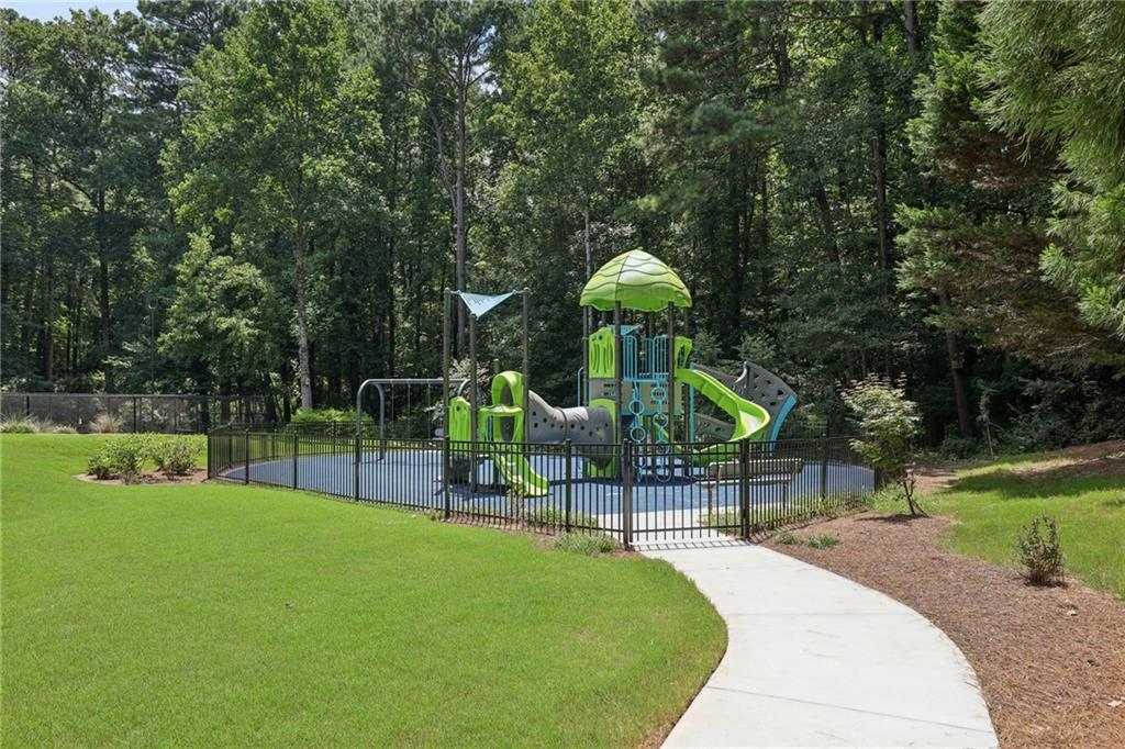 2436 Fontainebleau Drive