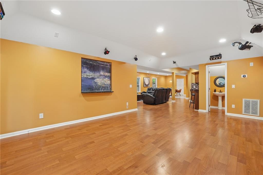 2436 Fontainebleau Drive