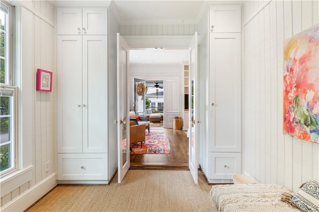 1091 Saint Louis Place