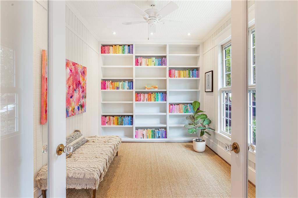 1091 Saint Louis Place