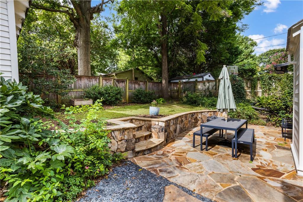 1091 Saint Louis Place