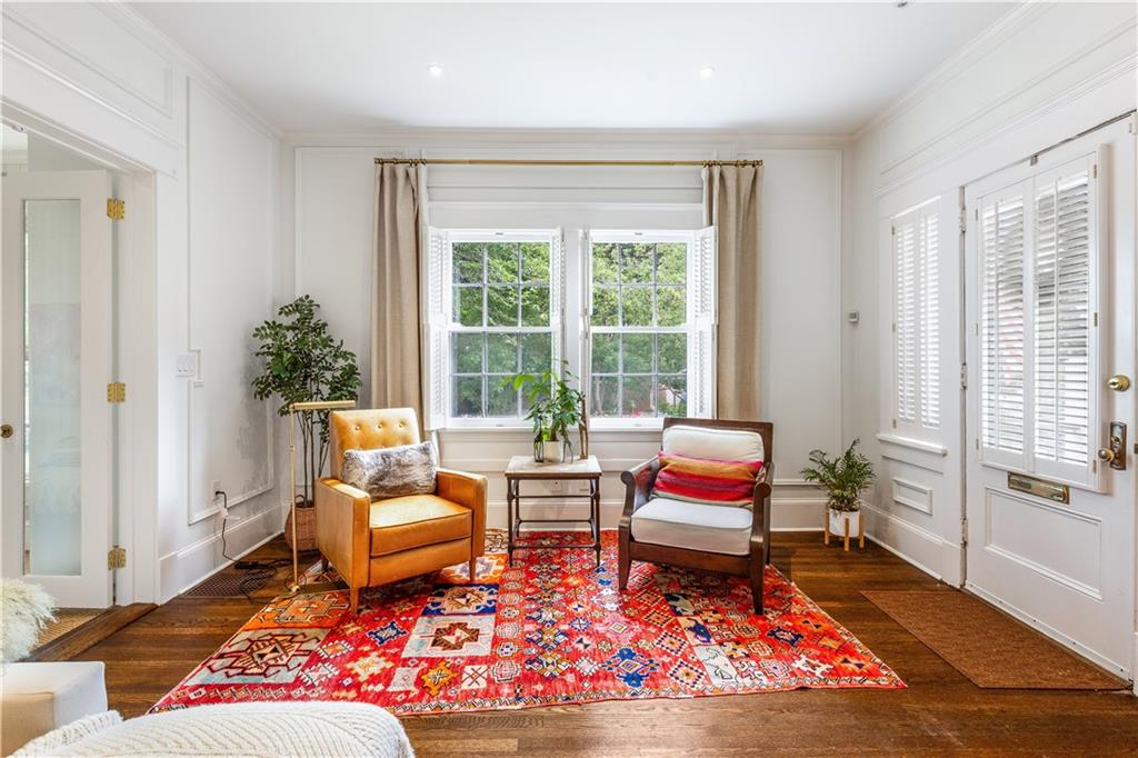 1091 Saint Louis Place