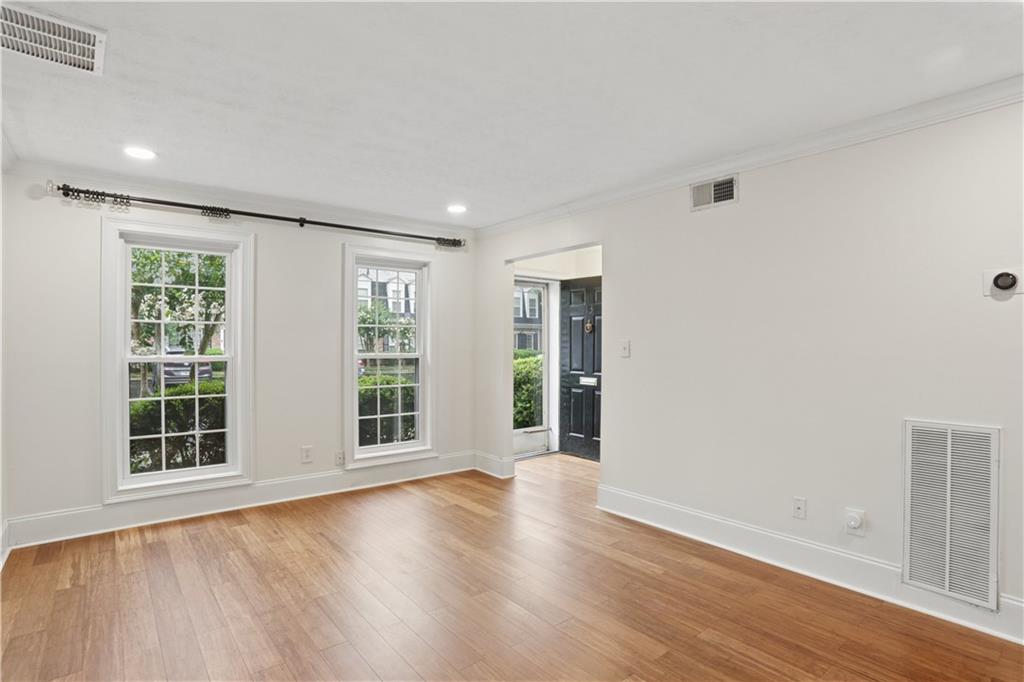 13 Independence Place NW