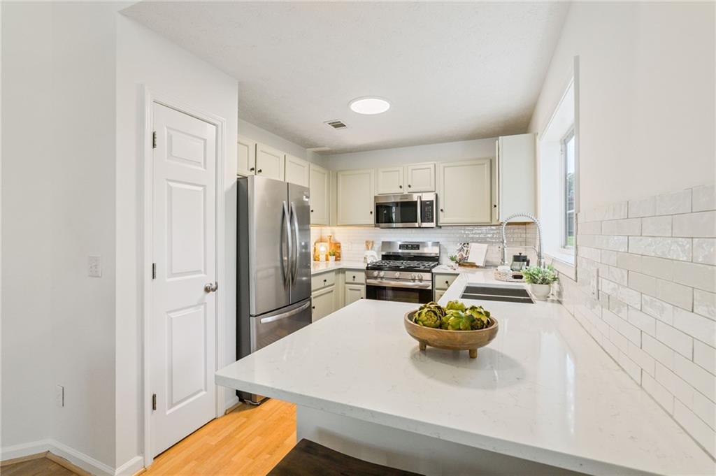 3281 Avensong Village Circle
