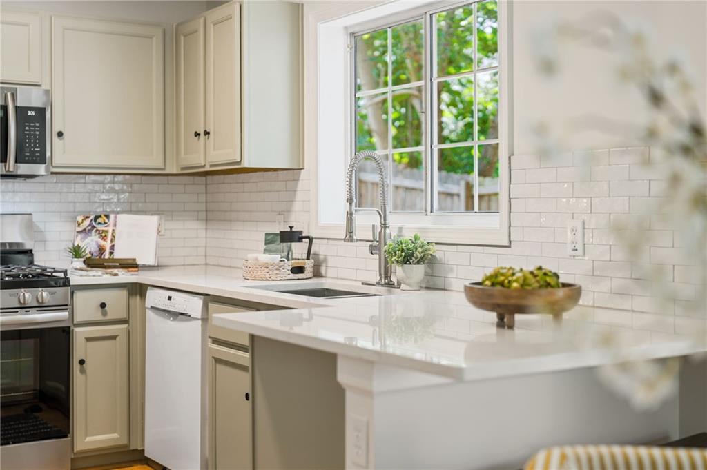 3281 Avensong Village Circle